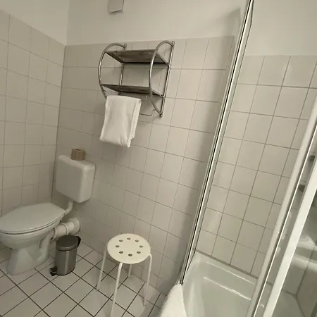 Wiesenweg W13 アパート ラーボエ